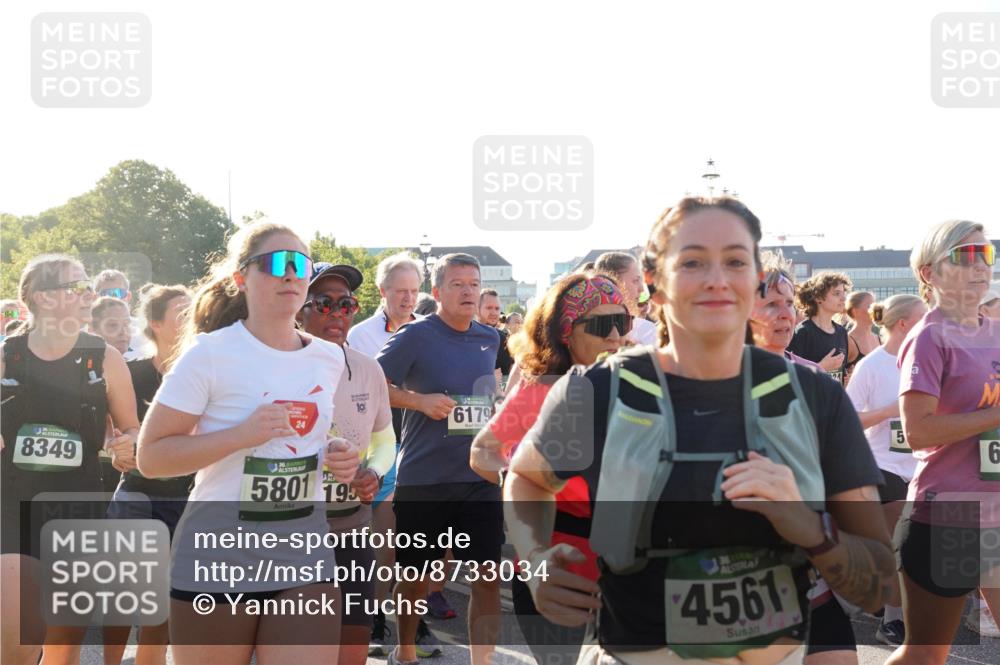 07.09.2025 - BARMER Alsterlauf Yannick Fuchs http://msf.ph/oto/8733034 07.09.2025 09:06:22 Laufen 36, 8349, 24, 19, 36, 5801, 195, 6179, 4561, 5, 6 meine-sportfotos.de