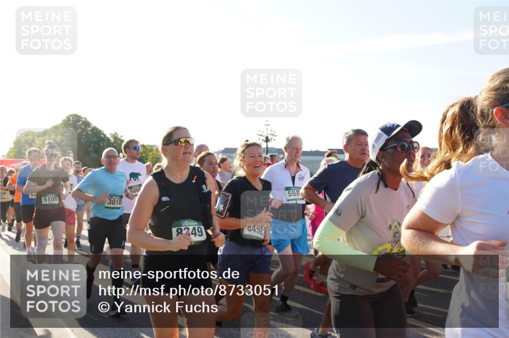 07.09.2025 - BARMER Alsterlauf Yannick Fuchs http://msf.ph/oto/8733051 07.09.2025 09:06:23 Laufen 521, 54, 5105, 3010, 586, 8249, 0452, 558 meine-sportfotos.de