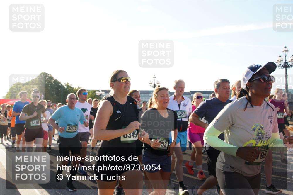 07.09.2025 - BARMER Alsterlauf Yannick Fuchs http://msf.ph/oto/8733054 07.09.2025 09:06:23 Laufen 5105, 3010, 0349, 452, 5581, 195, 4449 meine-sportfotos.de