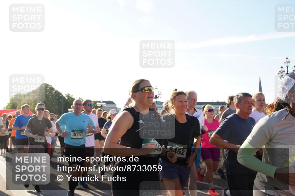 07.09.2025 - BARMER Alsterlauf Yannick Fuchs http://msf.ph/oto/8733059 07.09.2025 09:06:23 Laufen 5105, 3010, 586, 49, 8452 meine-sportfotos.de