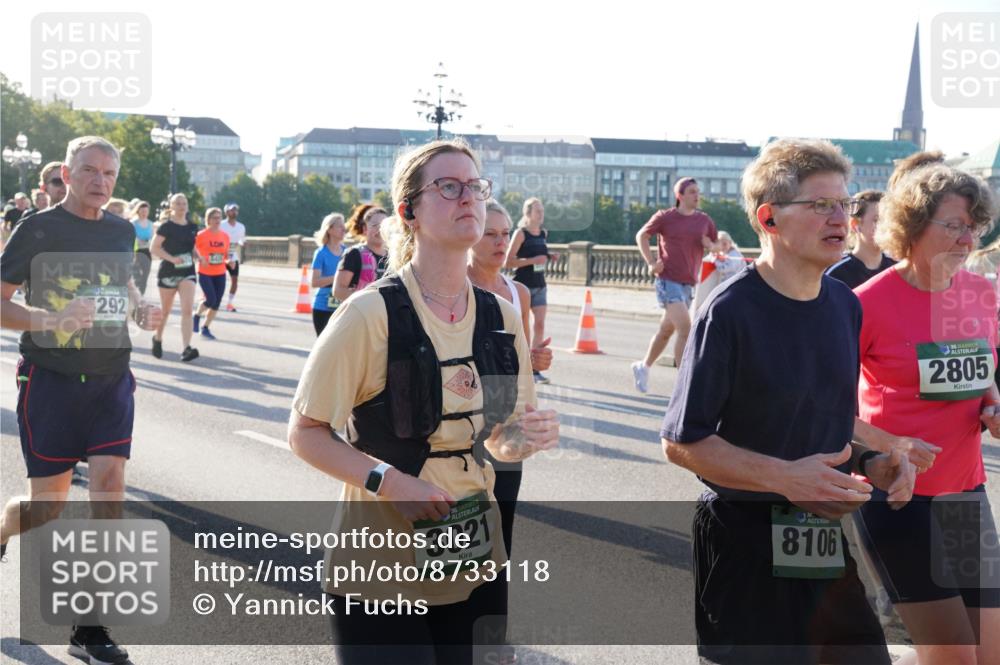 07.09.2025 - BARMER Alsterlauf Yannick Fuchs http://msf.ph/oto/8733118 07.09.2025 09:06:28 Laufen 292, 36, 3021, 8106, 36, 2805 meine-sportfotos.de