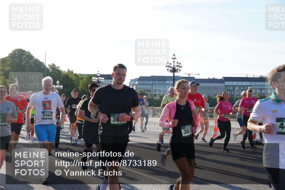 07.09.2025 - BARMER Alsterlauf Yannick Fuchs http://msf.ph/oto/8733189 07.09.2025 09:06:34 Laufen 65, 5464, 519, 36, 5631, 3613, 4 meine-sportfotos.de