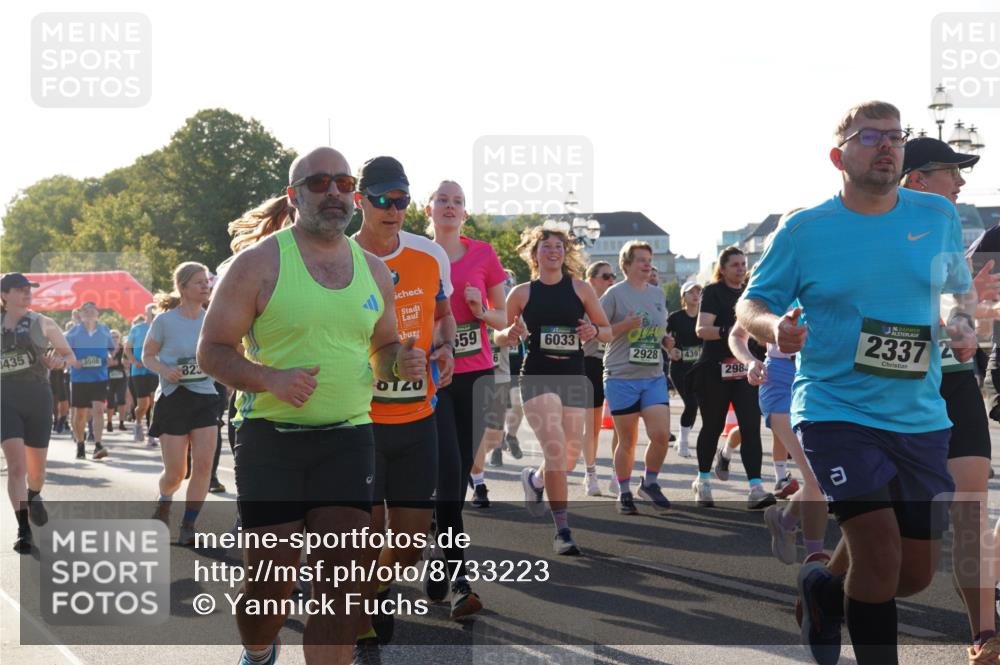 07.09.2025 - BARMER Alsterlauf Yannick Fuchs http://msf.ph/oto/8733223 07.09.2025 09:06:42 Laufen 3435, 360, 2014, 659, 6033, 2928, 4397, 20, 298, 36, 2337, 2 meine-sportfotos.de