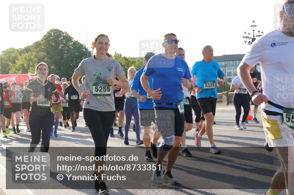 07.09.2025 - BARMER Alsterlauf Yannick Fuchs http://msf.ph/oto/8733351 07.09.2025 09:06:50 Laufen 5175, 4438, 410, 5680, 6053, 10, 5255, 313, 48, 32, 5331, 3776, 55 meine-sportfotos.de