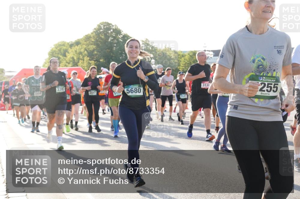 07.09.2025 - BARMER Alsterlauf Yannick Fuchs http://msf.ph/oto/8733354 07.09.2025 09:06:51 Laufen 4459, 3383, 2847, 5680, 36, 5547, 3130, 36, 255 meine-sportfotos.de