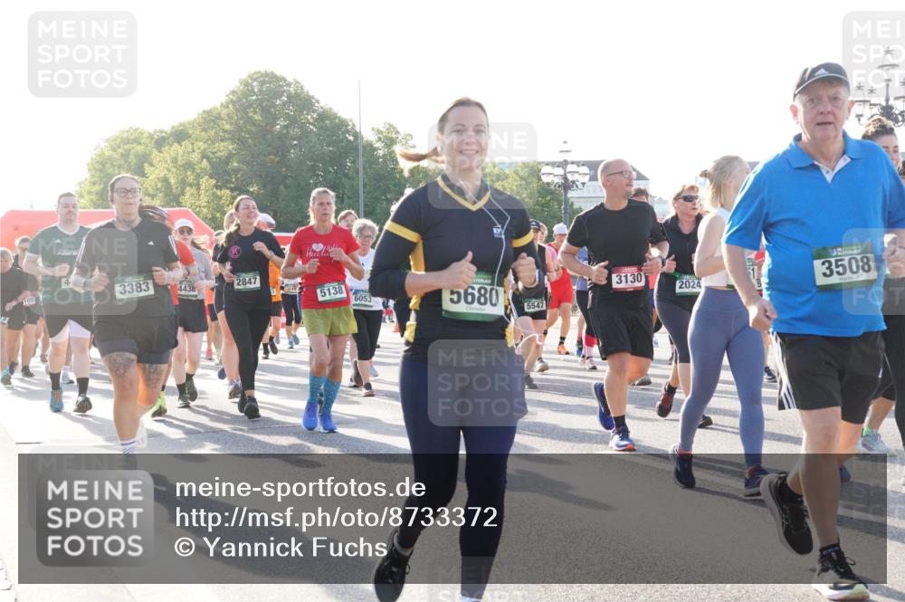 07.09.2025 - BARMER Alsterlauf Yannick Fuchs http://msf.ph/oto/8733372 07.09.2025 09:06:51 Laufen 3383, 4438, 2847, 5138, 6053, 5680, 3130, 3508, 2024, 5547 meine-sportfotos.de