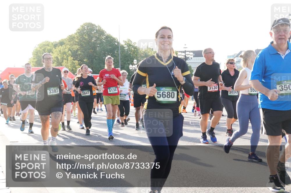 07.09.2025 - BARMER Alsterlauf Yannick Fuchs http://msf.ph/oto/8733375 07.09.2025 09:06:51 Laufen 4459, 3383, 2847, 33, 204, 5138, 3130, 2024, 6053, 5680, 553, 350 meine-sportfotos.de