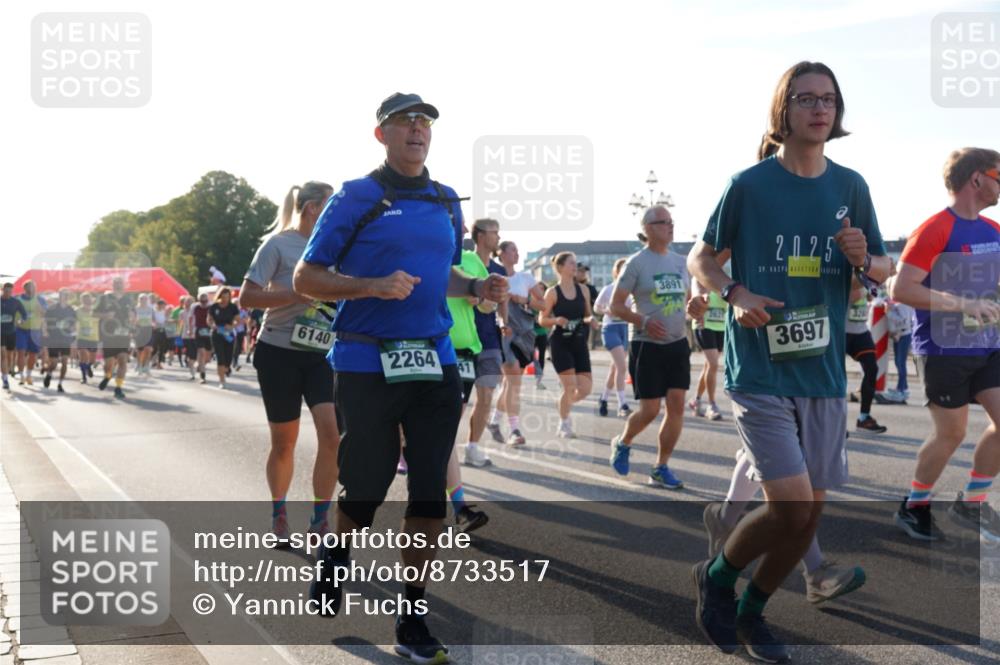 07.09.2025 - BARMER Alsterlauf Yannick Fuchs http://msf.ph/oto/8733517 07.09.2025 09:07:02 Laufen 6140, 2264, 41, 3891, 2627, 2025, 3697, 3210 meine-sportfotos.de