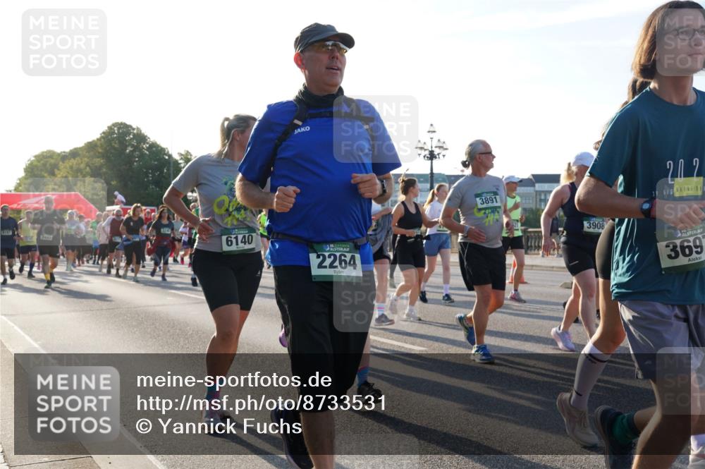 07.09.2025 - BARMER Alsterlauf Yannick Fuchs http://msf.ph/oto/8733531 07.09.2025 09:07:02 Laufen 1157, 2403, 6140, 2264, 3891, 3908, 202, 39, 369 meine-sportfotos.de