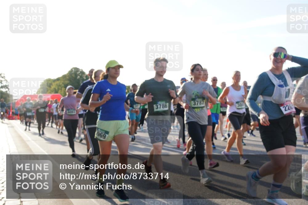 07.09.2025 - BARMER Alsterlauf Yannick Fuchs http://msf.ph/oto/8733714 07.09.2025 09:07:12 Laufen 1969, 3786, 3787, 226 meine-sportfotos.de