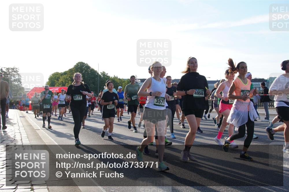 07.09.2025 - BARMER Alsterlauf Yannick Fuchs http://msf.ph/oto/8733771 07.09.2025 09:07:15 Laufen 2249, 6171, 4457, 5040, 3571, 4958, 377, 35 meine-sportfotos.de