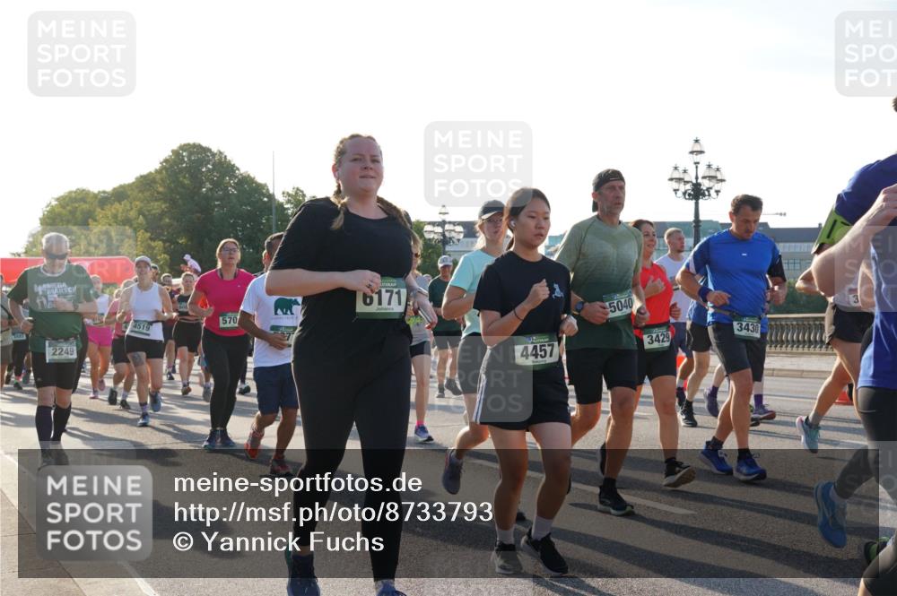 07.09.2025 - BARMER Alsterlauf Yannick Fuchs http://msf.ph/oto/8733793 07.09.2025 09:07:16 Laufen 2249, 4519, 570, 6171, 4457, 5040, 3429, 3430 meine-sportfotos.de