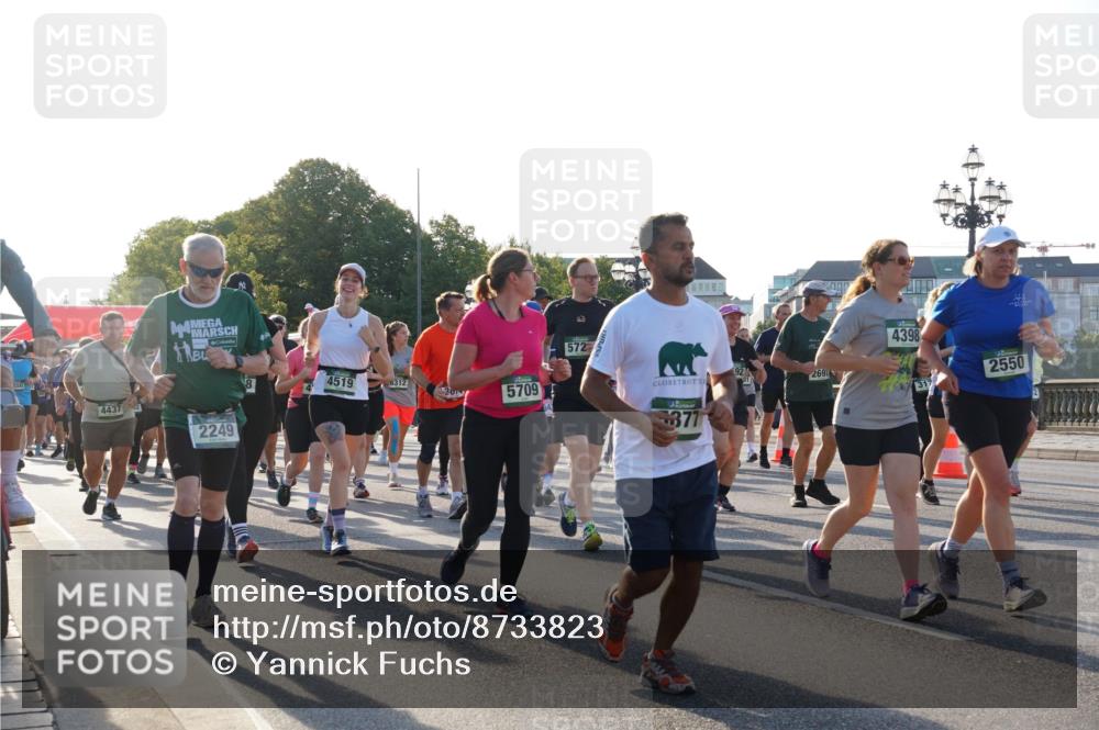 07.09.2025 - BARMER Alsterlauf Yannick Fuchs http://msf.ph/oto/8733823 07.09.2025 09:07:17 Laufen 4437, 2249, 4519, 0312, 5709, 572, 92, 81, 377, 2691, 4398, 2550 meine-sportfotos.de
