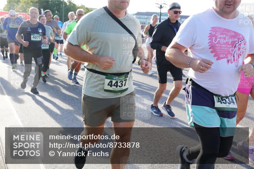 07.09.2025 - BARMER Alsterlauf Yannick Fuchs http://msf.ph/oto/8733878 07.09.2025 09:07:23 Laufen 5062, 4071, 3882, 36, 4437, 20, 02, 4534 meine-sportfotos.de