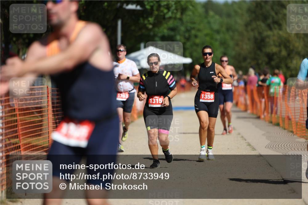 07.09.2025 - 19. Norderstedt Triathlon Michael Strokosch http://msf.ph/oto/8733949 07.09.2025 12:15:27 Laufen 807, 1253, 1305, 1315, 1358, 1365 meine-sportfotos.de