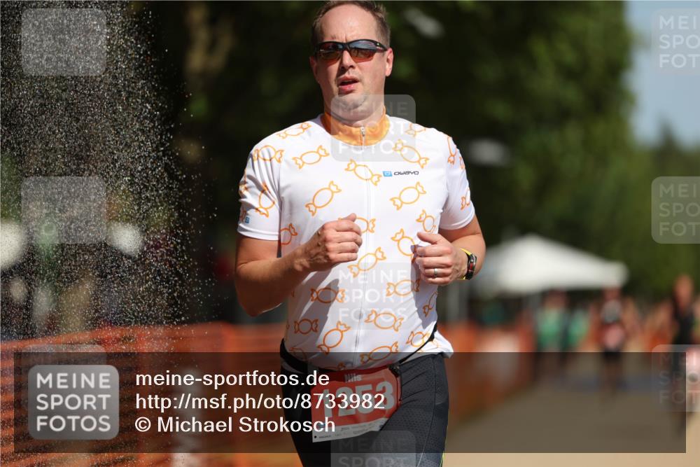 07.09.2025 - 19. Norderstedt Triathlon Michael Strokosch http://msf.ph/oto/8733982 07.09.2025 12:15:34 Laufen 807, 1253, 1305, 1315, 1358 meine-sportfotos.de