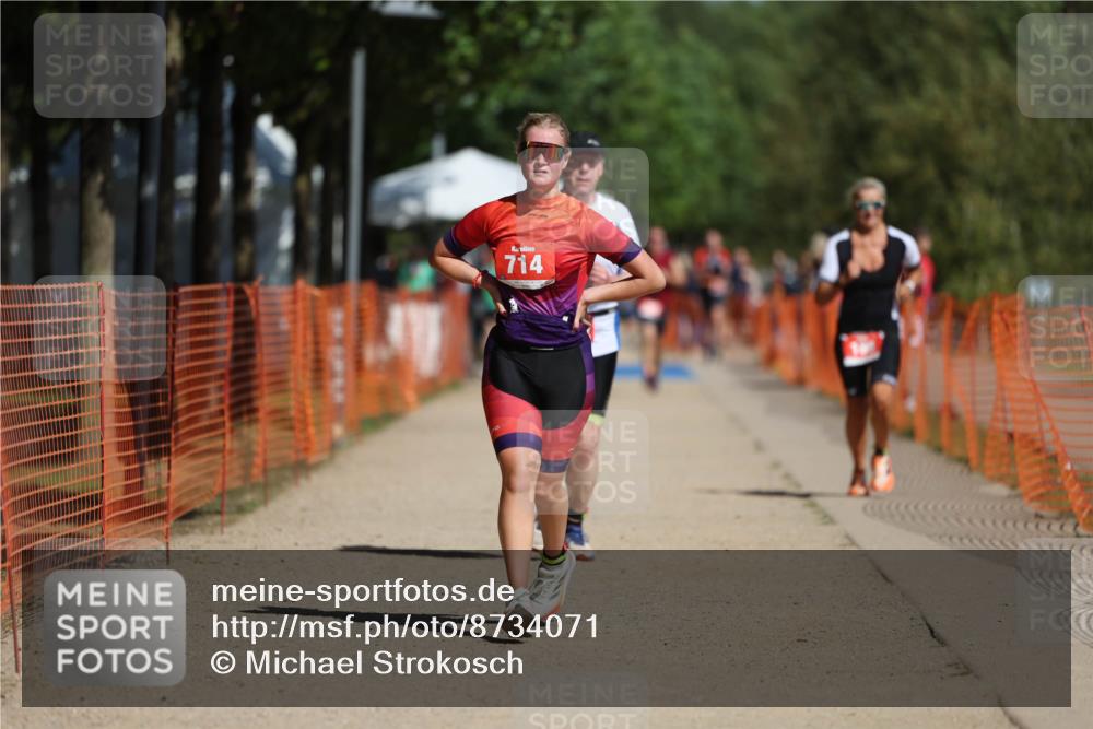 07.09.2025 - 19. Norderstedt Triathlon Michael Strokosch http://msf.ph/oto/8734071 07.09.2025 12:16:16 Laufen 186, 714, 1282 meine-sportfotos.de