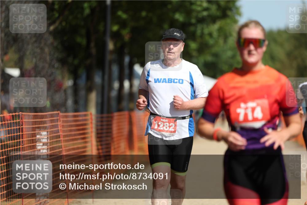 07.09.2025 - 19. Norderstedt Triathlon Michael Strokosch http://msf.ph/oto/8734091 07.09.2025 12:16:20 Laufen 186, 714, 1282 meine-sportfotos.de