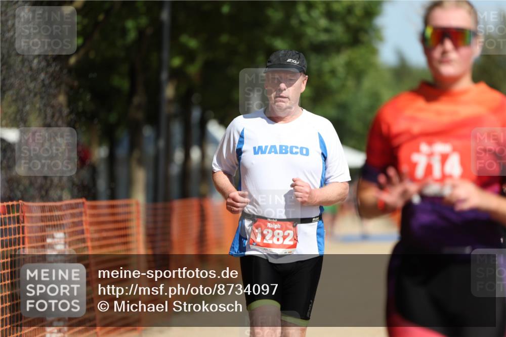 07.09.2025 - 19. Norderstedt Triathlon Michael Strokosch http://msf.ph/oto/8734097 07.09.2025 12:16:20 Laufen 186, 714, 1282 meine-sportfotos.de