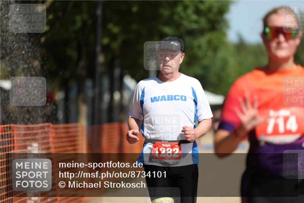 07.09.2025 - 19. Norderstedt Triathlon Michael Strokosch http://msf.ph/oto/8734101 07.09.2025 12:16:20 Laufen 186, 714, 1282 meine-sportfotos.de