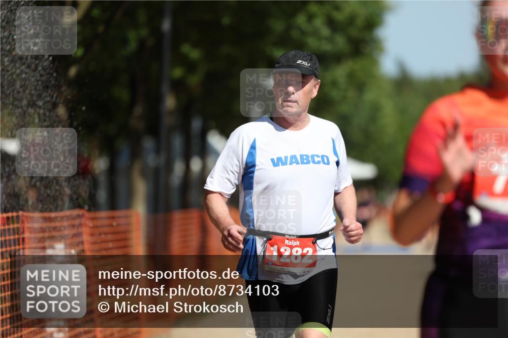 07.09.2025 - 19. Norderstedt Triathlon Michael Strokosch http://msf.ph/oto/8734103 07.09.2025 12:16:21 Laufen 186, 714, 1282 meine-sportfotos.de