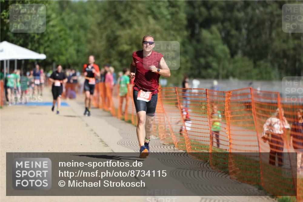 07.09.2025 - 19. Norderstedt Triathlon Michael Strokosch http://msf.ph/oto/8734115 07.09.2025 12:16:27 Laufen 823 meine-sportfotos.de