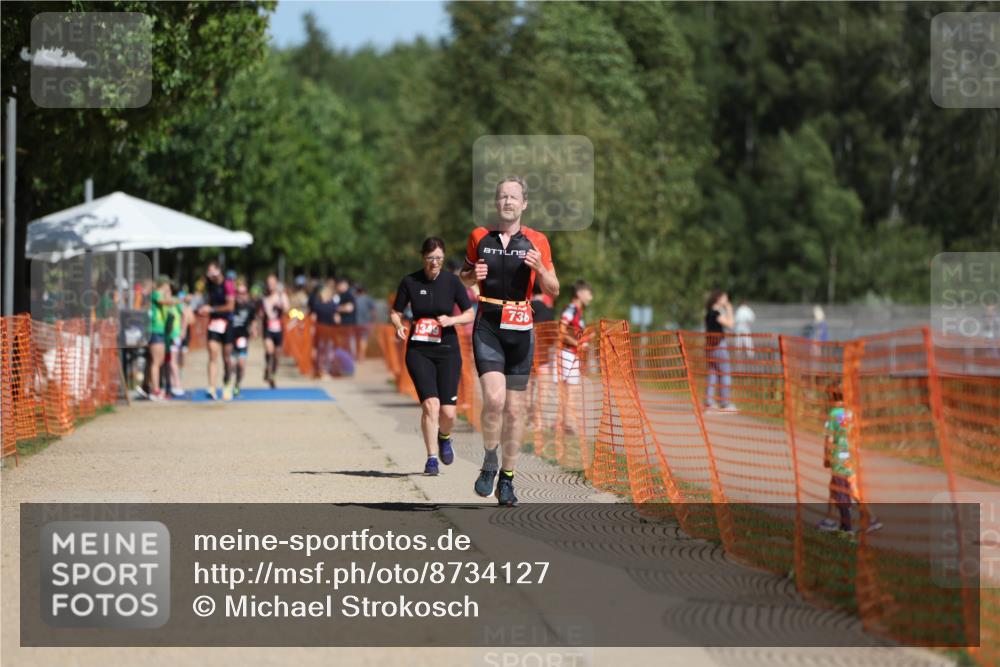 07.09.2025 - 19. Norderstedt Triathlon Michael Strokosch http://msf.ph/oto/8734127 07.09.2025 12:16:33 Laufen 736, 823 meine-sportfotos.de
