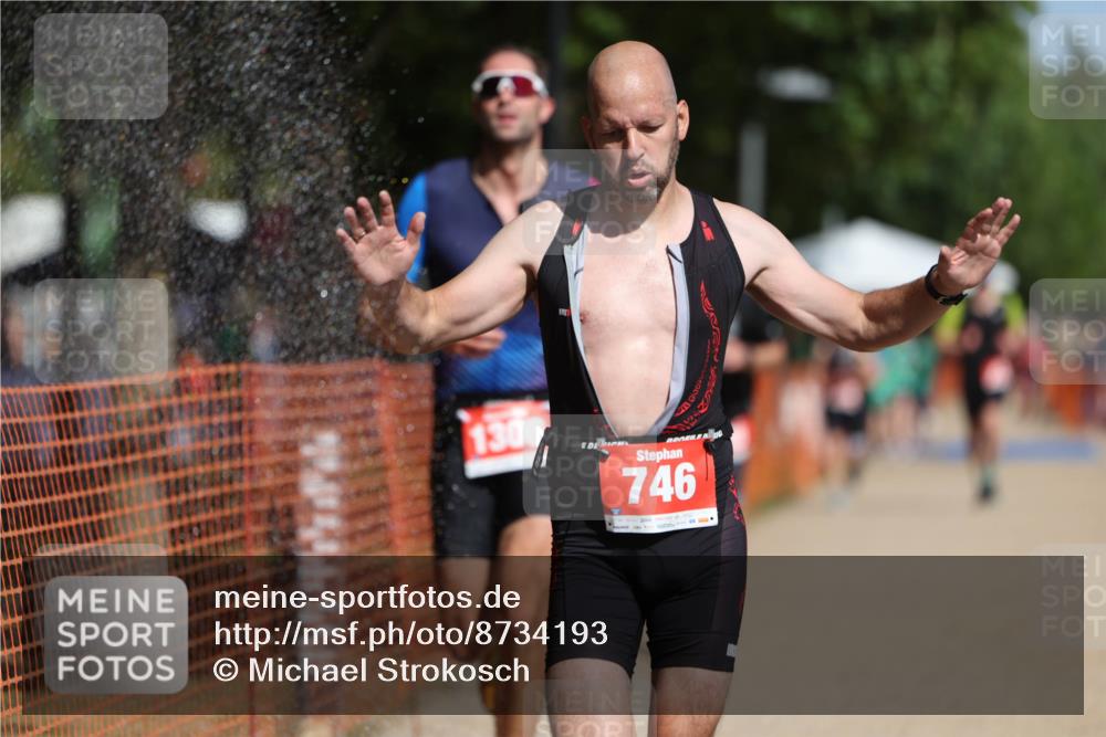 07.09.2025 - 19. Norderstedt Triathlon Michael Strokosch http://msf.ph/oto/8734193 07.09.2025 12:16:52 Laufen 746, 796, 1306 meine-sportfotos.de