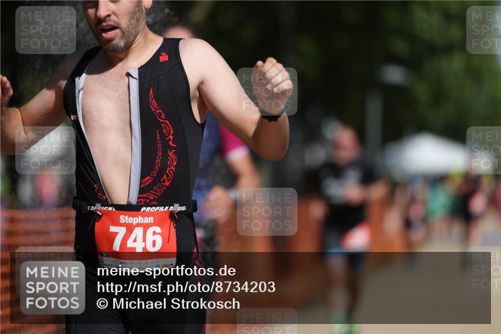 07.09.2025 - 19. Norderstedt Triathlon Michael Strokosch http://msf.ph/oto/8734203 07.09.2025 12:16:53 Laufen 746, 796, 1306 meine-sportfotos.de