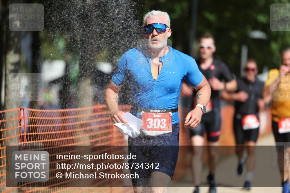 07.09.2025 - 19. Norderstedt Triathlon Michael Strokosch http://msf.ph/oto/8734342 07.09.2025 12:17:32 Laufen 234, 252, 303, 1357, 1394 meine-sportfotos.de