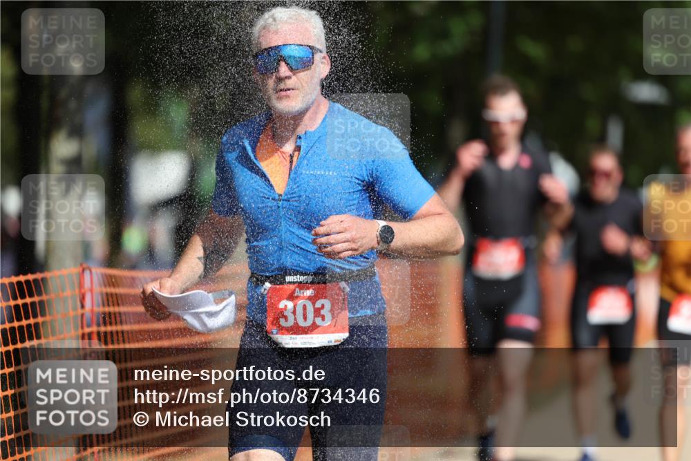 07.09.2025 - 19. Norderstedt Triathlon Michael Strokosch http://msf.ph/oto/8734346 07.09.2025 12:17:32 Laufen 234, 252, 303, 1357, 1394 meine-sportfotos.de