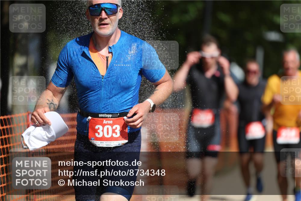 07.09.2025 - 19. Norderstedt Triathlon Michael Strokosch http://msf.ph/oto/8734348 07.09.2025 12:17:32 Laufen 234, 252, 303, 1357, 1394 meine-sportfotos.de