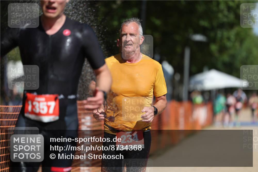 07.09.2025 - 19. Norderstedt Triathlon Michael Strokosch http://msf.ph/oto/8734368 07.09.2025 12:17:35 Laufen 234, 252, 303, 1357 meine-sportfotos.de