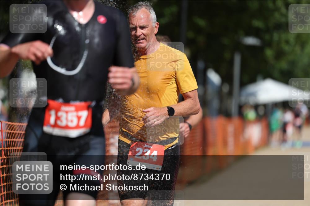 07.09.2025 - 19. Norderstedt Triathlon Michael Strokosch http://msf.ph/oto/8734370 07.09.2025 12:17:35 Laufen 234, 252, 303, 1357 meine-sportfotos.de