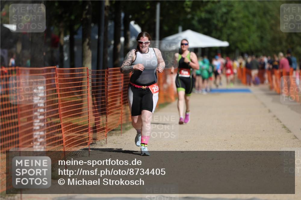 07.09.2025 - 19. Norderstedt Triathlon Michael Strokosch http://msf.ph/oto/8734405 07.09.2025 12:17:54 Laufen 259, 768, 784 meine-sportfotos.de