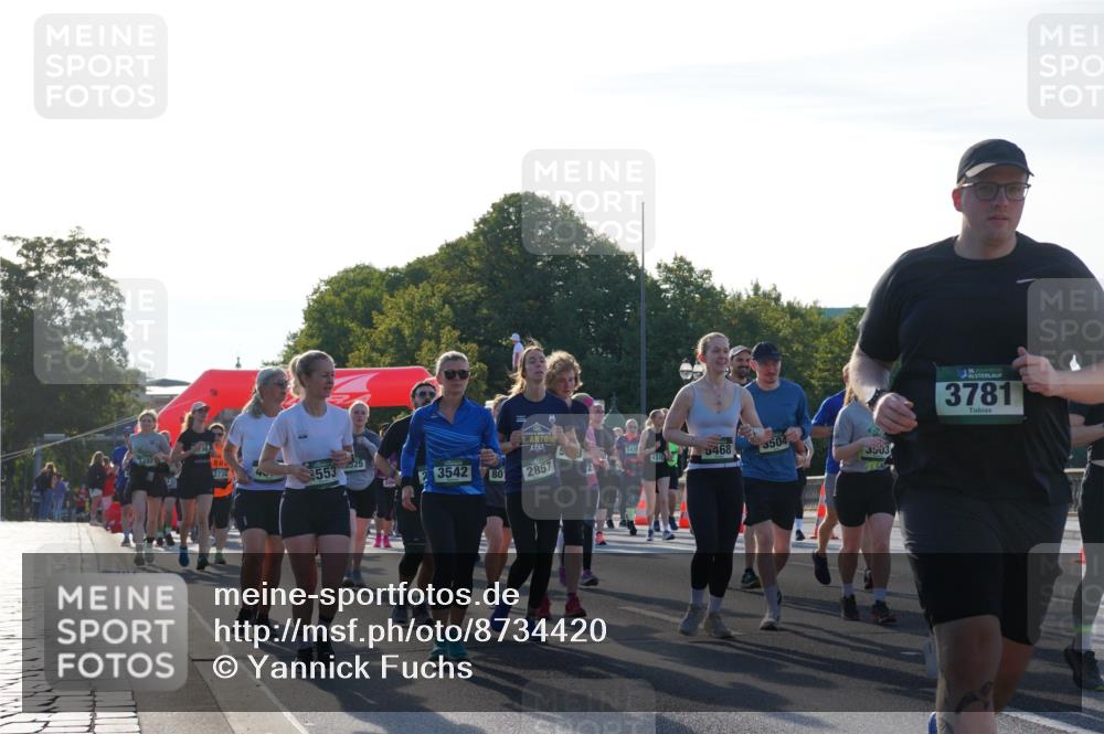 07.09.2025 - BARMER Alsterlauf Yannick Fuchs http://msf.ph/oto/8734420 07.09.2025 09:08:05 Laufen 2738, 553, 3542, 80, 2857, 4319, 5468, 3504, 3503, 3781 meine-sportfotos.de