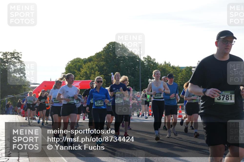 07.09.2025 - BARMER Alsterlauf Yannick Fuchs http://msf.ph/oto/8734424 07.09.2025 09:08:05 Laufen 406, 553, 4487, 3542, 801, 2857, 03, 5468, 36, 3781 meine-sportfotos.de