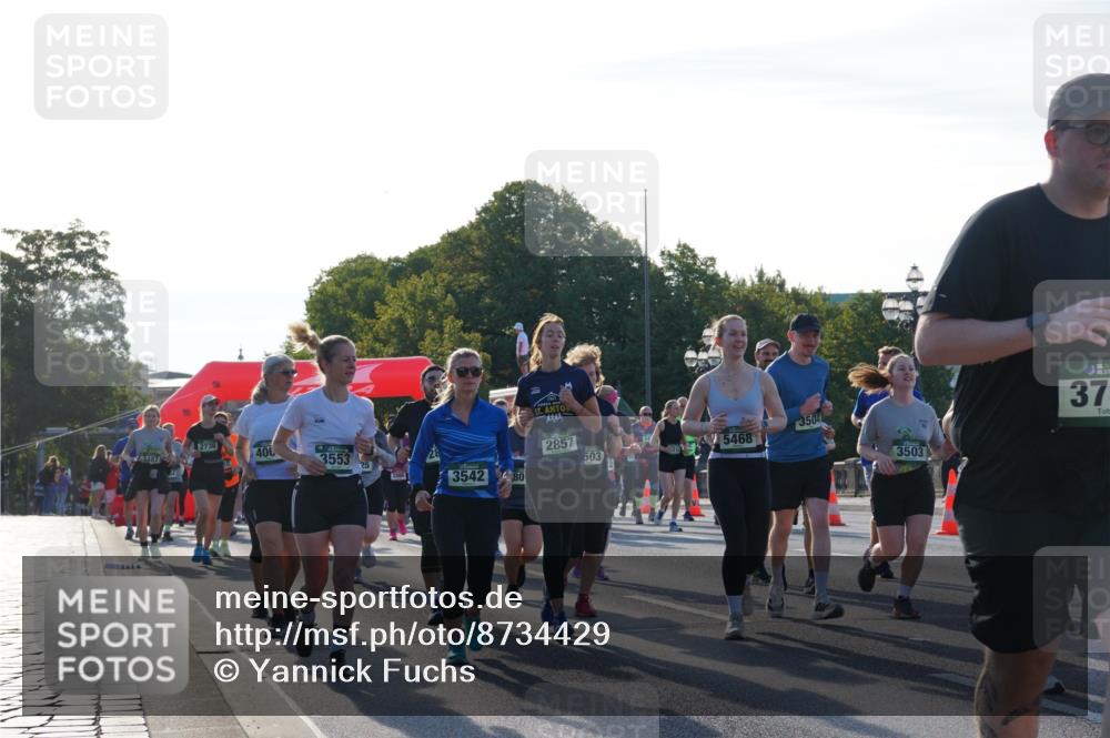 07.09.2025 - BARMER Alsterlauf Yannick Fuchs http://msf.ph/oto/8734429 07.09.2025 09:08:05 Laufen 2736, 406, 3487, 3553, 3542, 80, 2857, 3504, 5468, 503, 3503, 37 meine-sportfotos.de