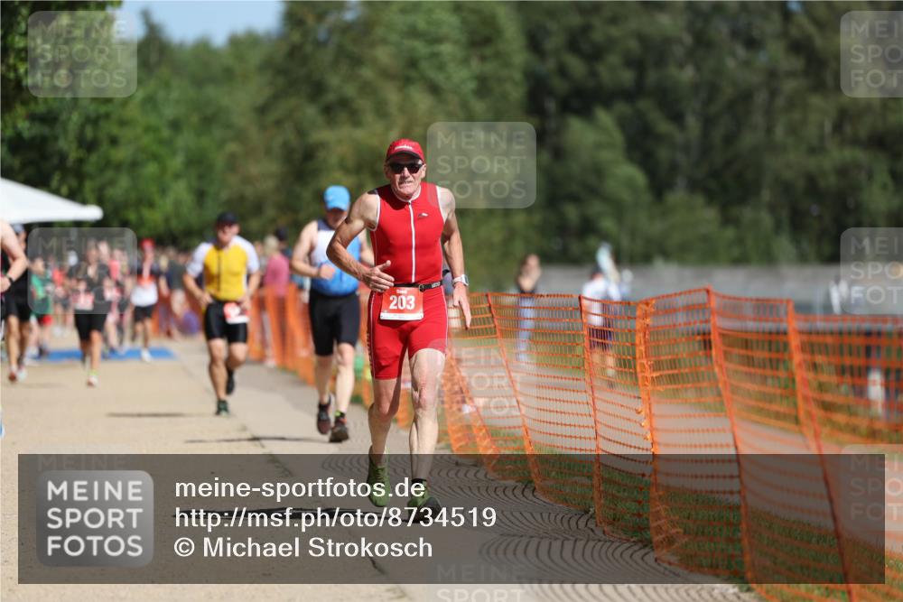 07.09.2025 - 19. Norderstedt Triathlon Michael Strokosch http://msf.ph/oto/8734519 07.09.2025 12:18:15 Laufen 203, 857, 1371 meine-sportfotos.de
