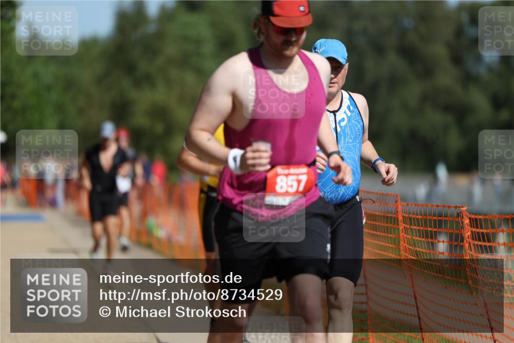 07.09.2025 - 19. Norderstedt Triathlon Michael Strokosch http://msf.ph/oto/8734529 07.09.2025 12:18:23 Laufen 203, 237, 795, 857, 1313, 1371 meine-sportfotos.de