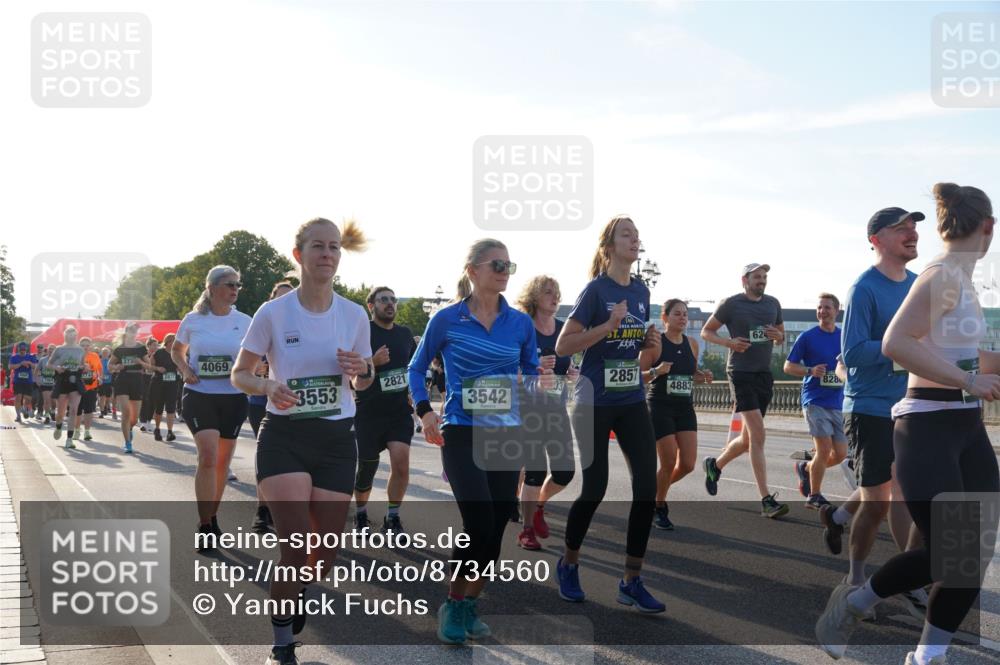 07.09.2025 - BARMER Alsterlauf Yannick Fuchs http://msf.ph/oto/8734560 07.09.2025 09:08:09 Laufen 2732, 2877, 4069, 0, 3553, 2821, 3542, 2857, 4883, 62, 828 meine-sportfotos.de