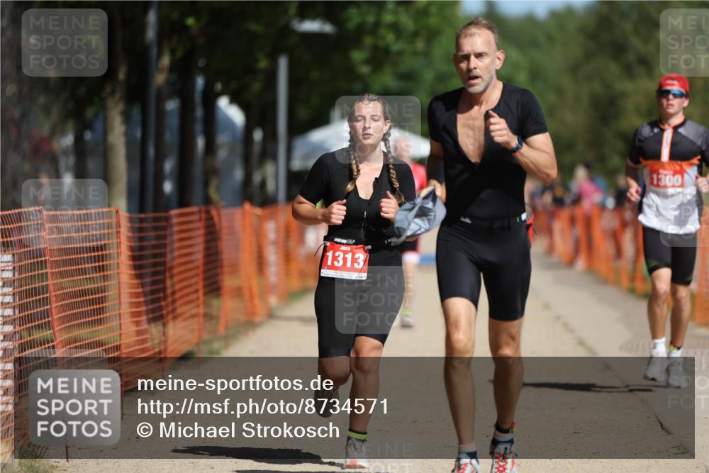 07.09.2025 - 19. Norderstedt Triathlon Michael Strokosch http://msf.ph/oto/8734571 07.09.2025 12:18:28 Laufen 237, 795, 1300, 1313, 1372 meine-sportfotos.de
