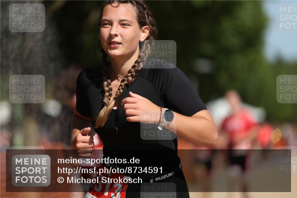 07.09.2025 - 19. Norderstedt Triathlon Michael Strokosch http://msf.ph/oto/8734591 07.09.2025 12:18:32 Laufen 237, 822, 1300, 1313, 1372 meine-sportfotos.de