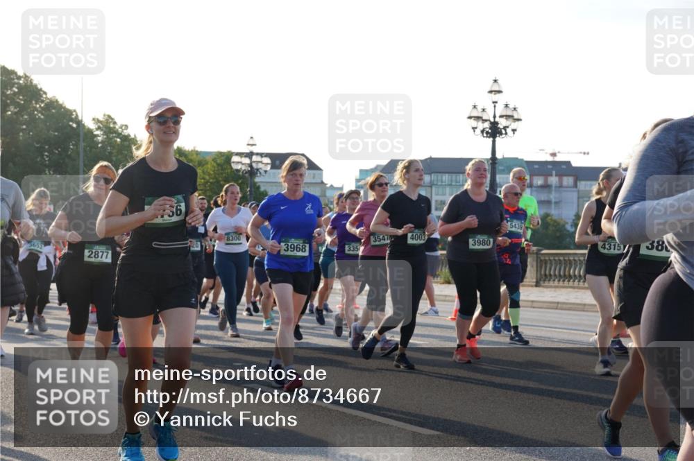 07.09.2025 - BARMER Alsterlauf Yannick Fuchs http://msf.ph/oto/8734667 07.09.2025 09:08:13 Laufen 3653, 2877, 36, 8300, 3547, 4003, 3980, 3968, 4315, 38, 335 meine-sportfotos.de