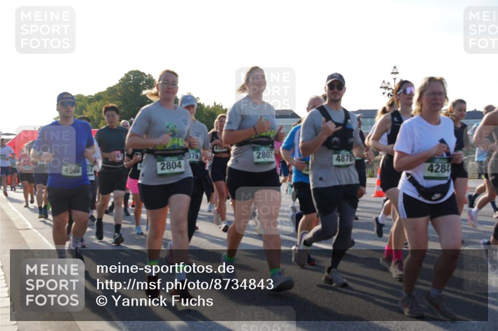 07.09.2025 - BARMER Alsterlauf Yannick Fuchs http://msf.ph/oto/8734843 07.09.2025 09:08:19 Laufen 4324, 379, 2807, 4878, 4966, 24, 2804, 4284 meine-sportfotos.de