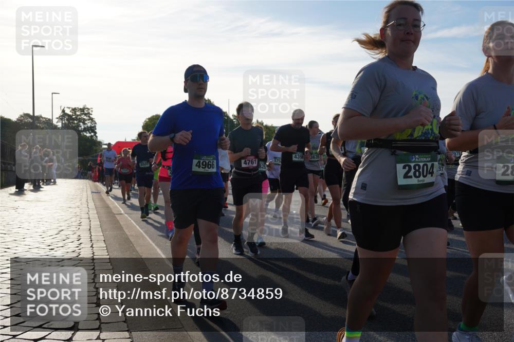 07.09.2025 - BARMER Alsterlauf Yannick Fuchs http://msf.ph/oto/8734859 07.09.2025 09:08:20 Laufen 4396, 3635, 5507, 4966, 4761, 575, 36, 2804, 97, 976, 28 meine-sportfotos.de