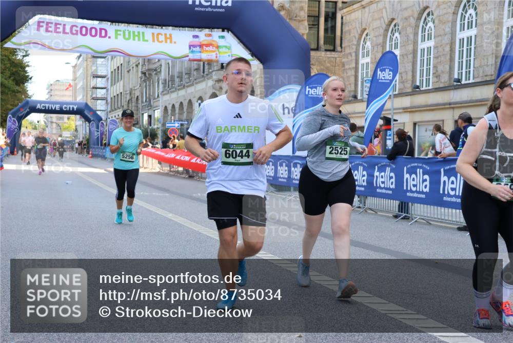 07.09.2025 - BARMER Alsterlauf Strokosch-Dieckow http://msf.ph/oto/8735034 07.09.2025 10:20:16 Ziel 2685, 2686, 2977, 3216, 3297, 3672, 3786, 3787, 3969, 4151, 4152, 4331, 4414, 4774, 4901, 4971, 5594 meine-sportfotos.de