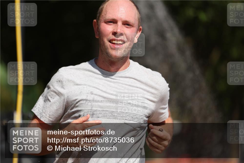 07.09.2025 - 19. Norderstedt Triathlon Michael Strokosch http://msf.ph/oto/8735036 07.09.2025 12:19:41 Laufen 801, 1265 meine-sportfotos.de