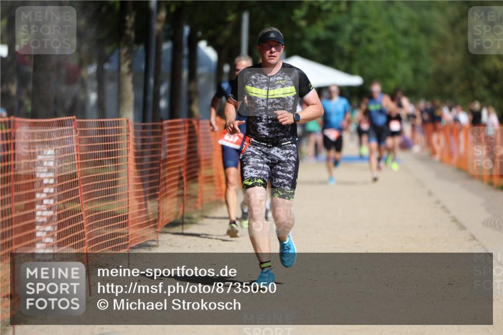 07.09.2025 - 19. Norderstedt Triathlon Michael Strokosch http://msf.ph/oto/8735050 07.09.2025 12:19:46 Laufen 837, 862, 1265 meine-sportfotos.de