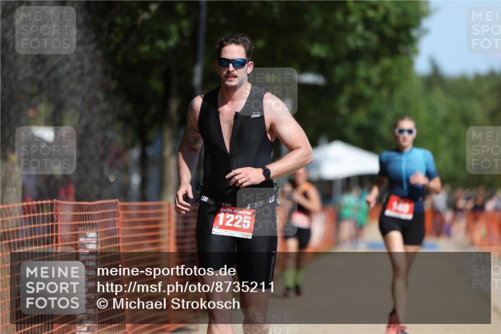 07.09.2025 - 19. Norderstedt Triathlon Michael Strokosch http://msf.ph/oto/8735211 07.09.2025 12:20:04 Laufen 140, 1225, 1278 meine-sportfotos.de